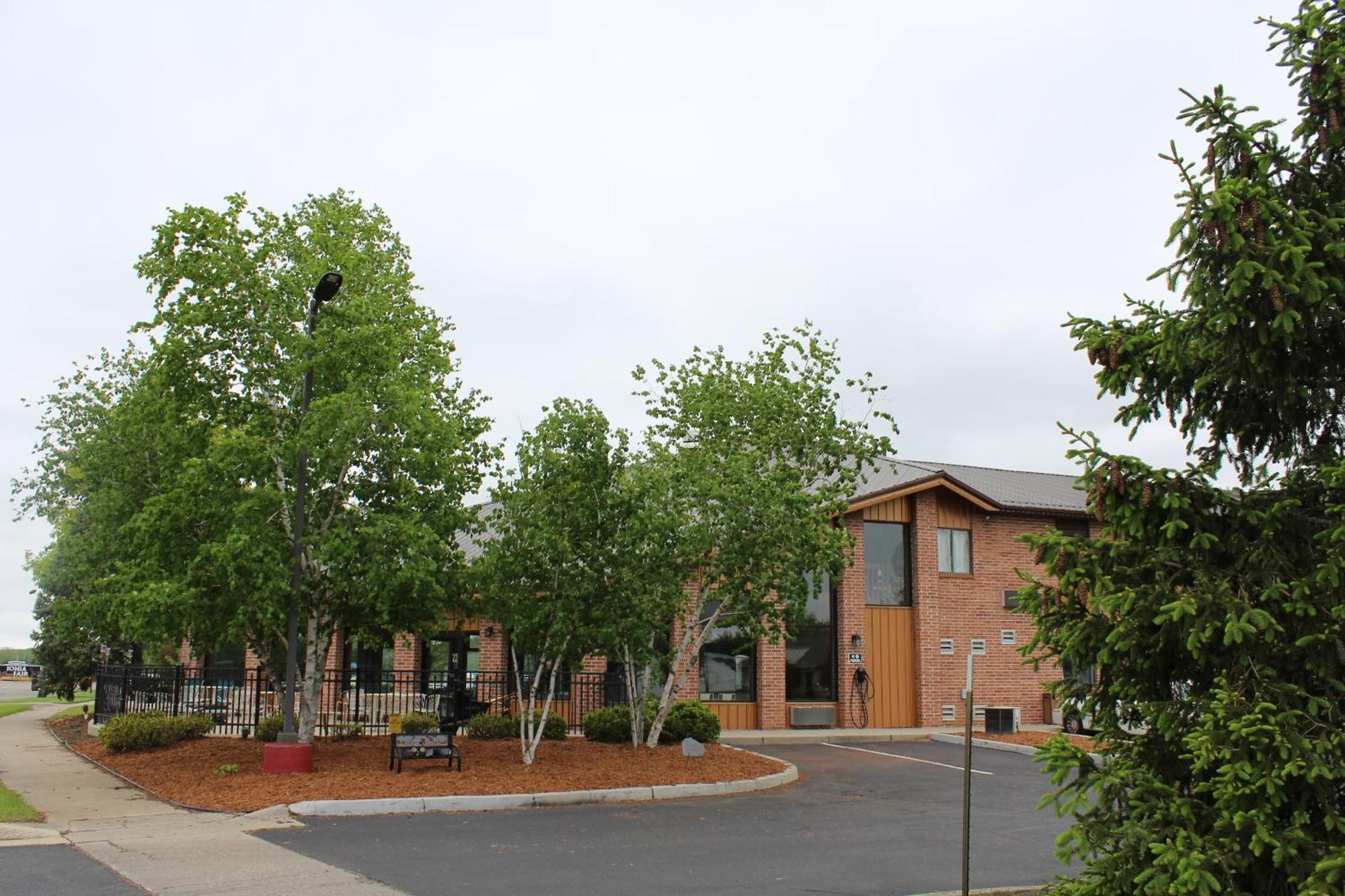 American Inn And Suites Ionia Экстерьер фото