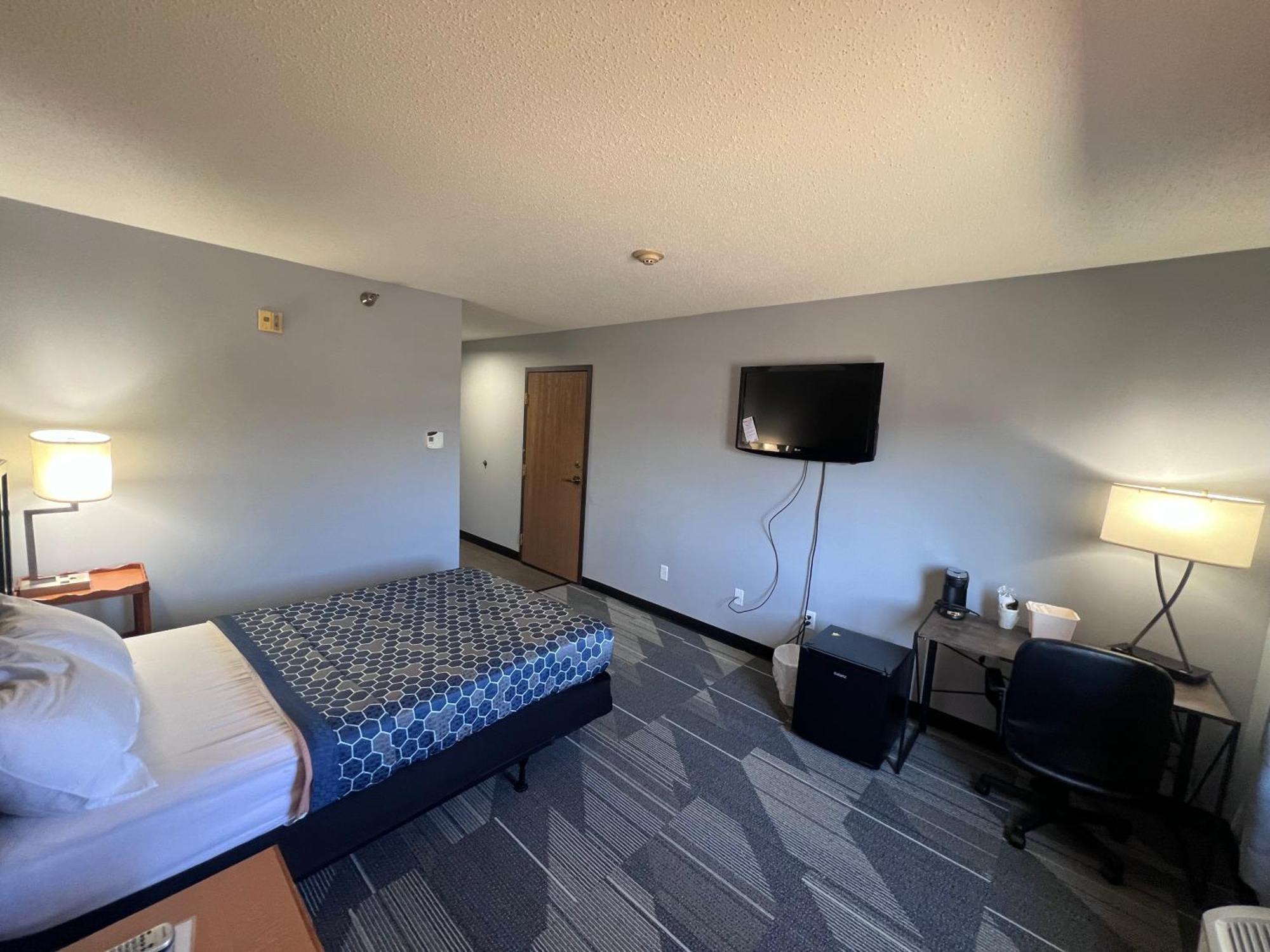 American Inn And Suites Ionia Экстерьер фото