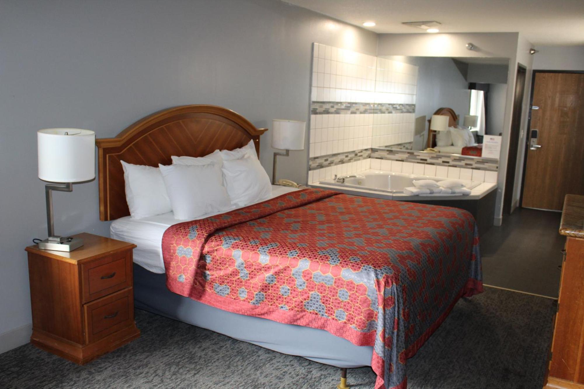 American Inn And Suites Ionia Экстерьер фото