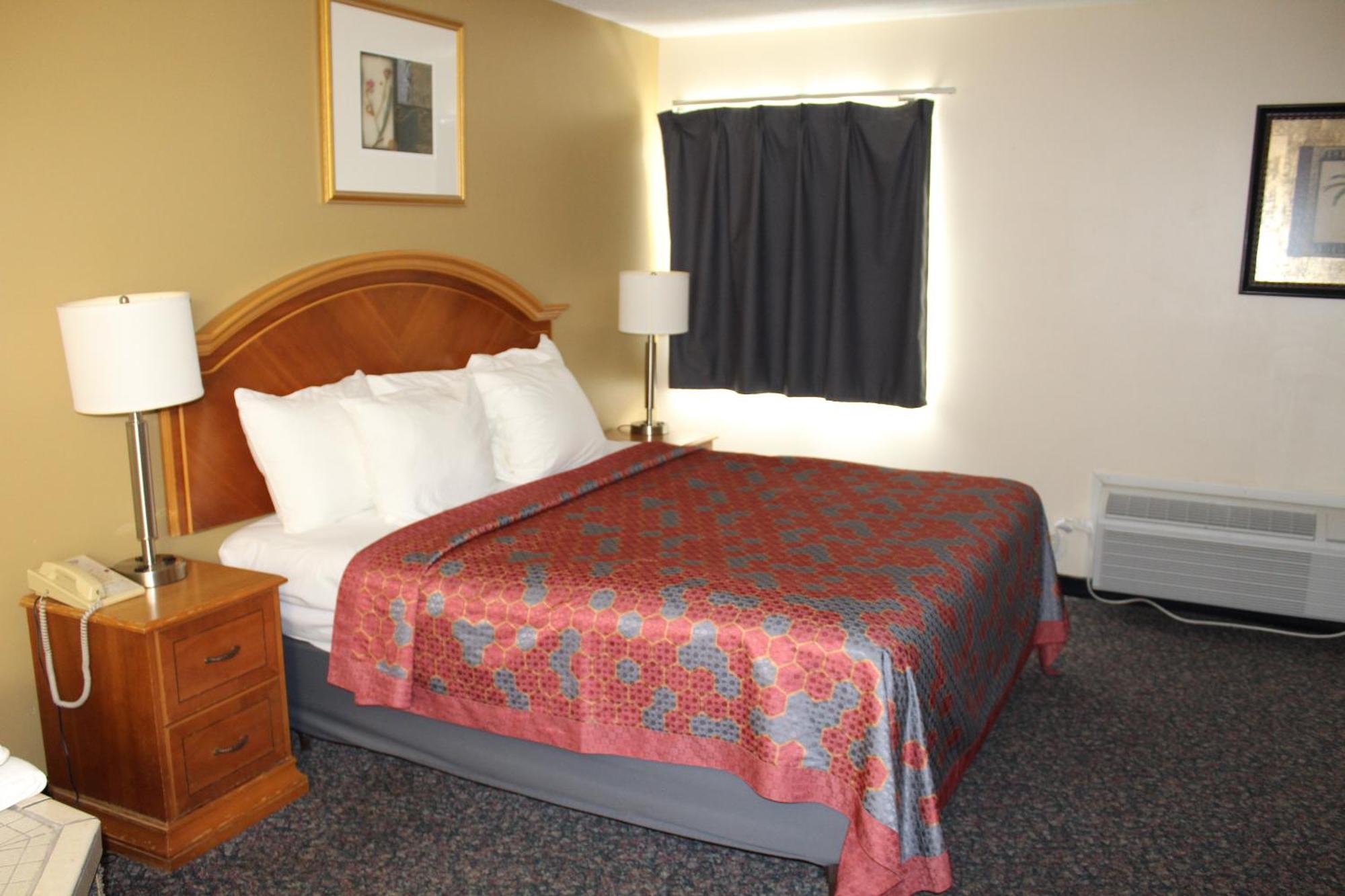 American Inn And Suites Ionia Экстерьер фото