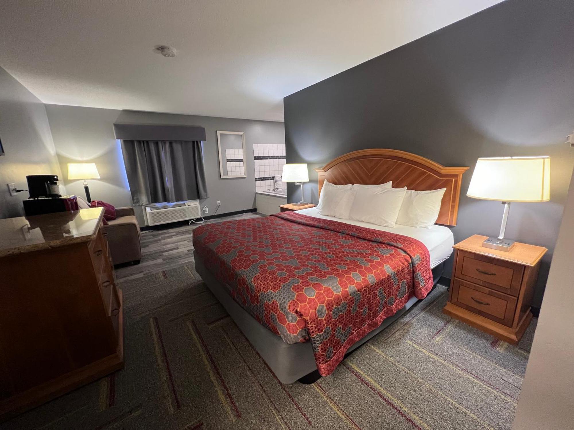 American Inn And Suites Ionia Экстерьер фото